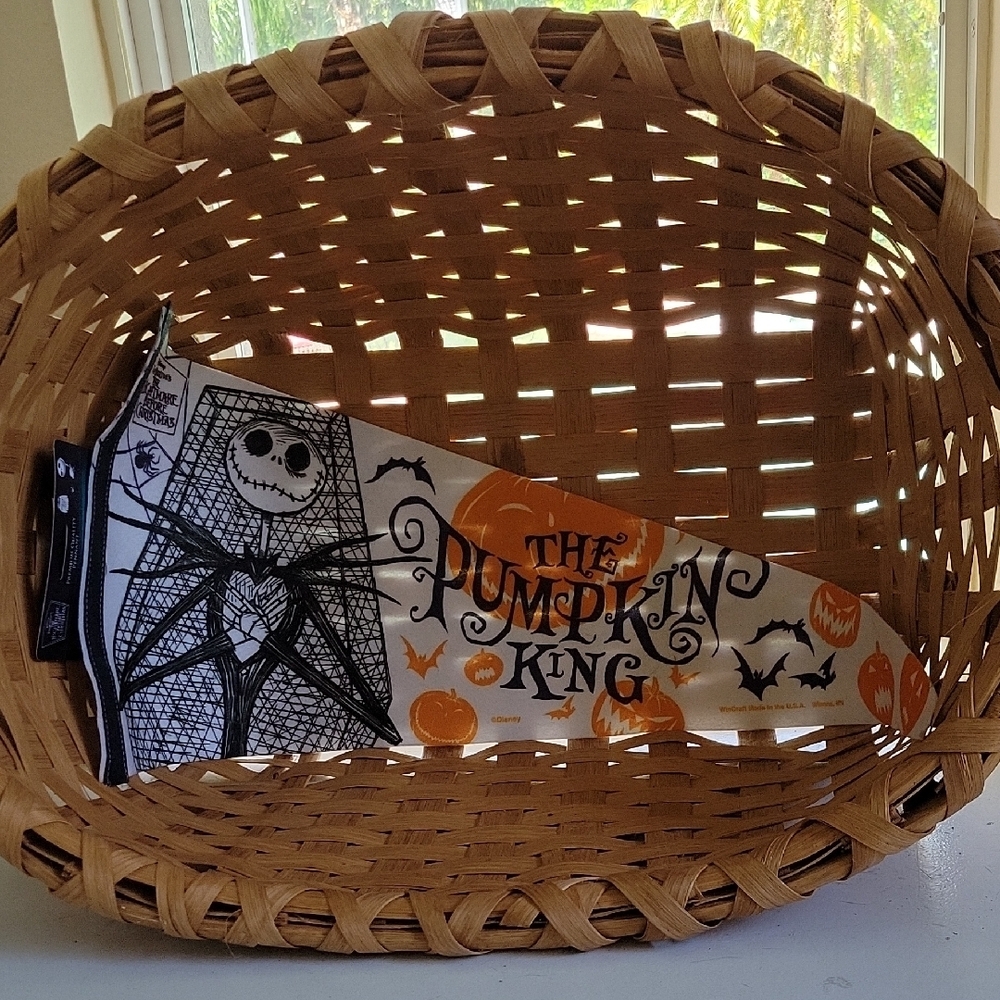 Disney Pennant Pumpkin King, TIM BURTON NIGHTMARE BEFORE XMAS HALLOWEEN PENNANT